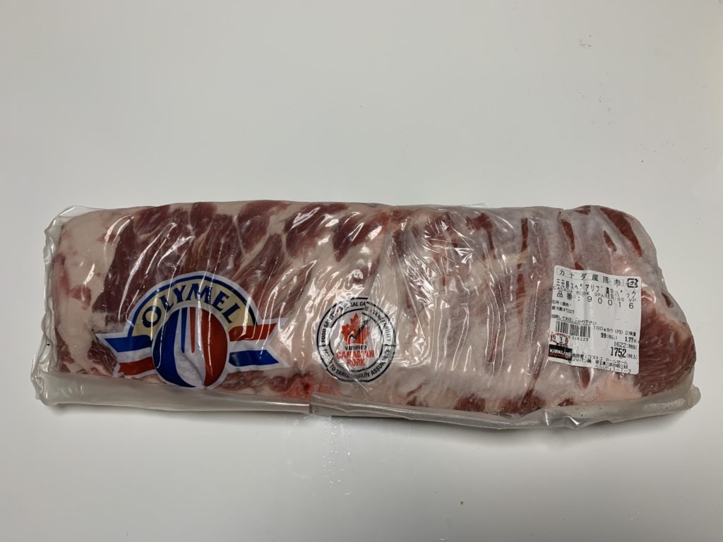 COSTCOで購入したカナダ産三元豚スペアリブ（真空パック）
