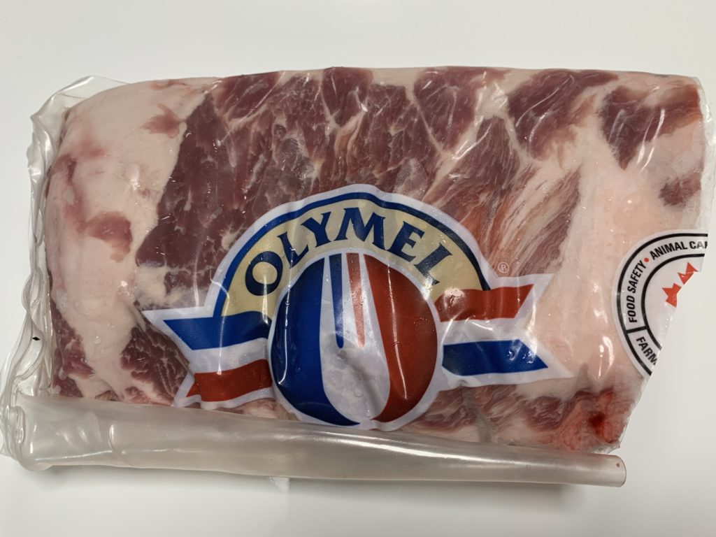 COSTCOで購入したカナダ産三元豚スペアリブ（真空パック）
