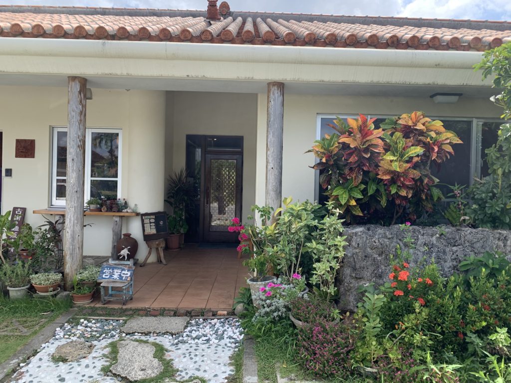 古謝そば屋入り口