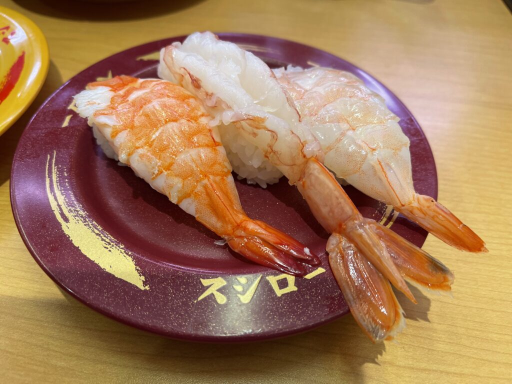 大えび３貫盛り　170円
左から活〆大えび、特大ジャンボ赤えび、大型生えび
