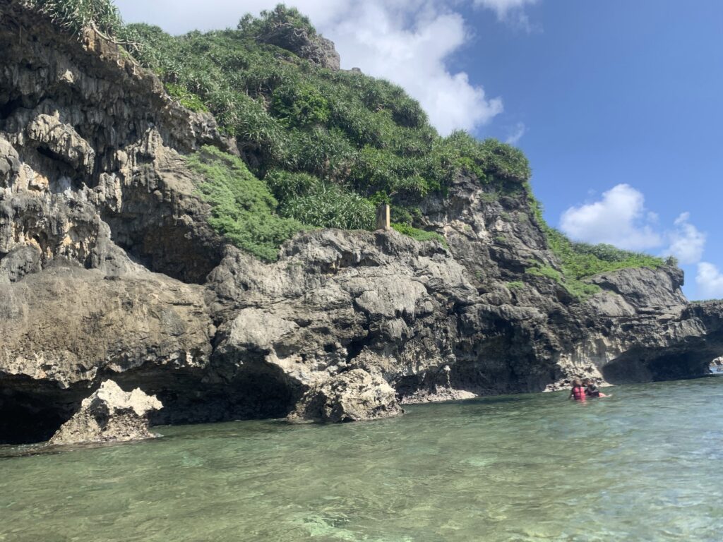 子供が喜ぶウォータースライダー付きプール隣接の保良泉ビーチ