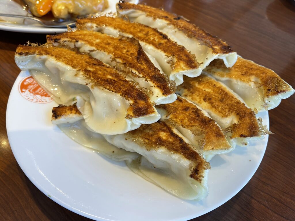 天龍名菜（当店名物）のジャンボ焼き餃子