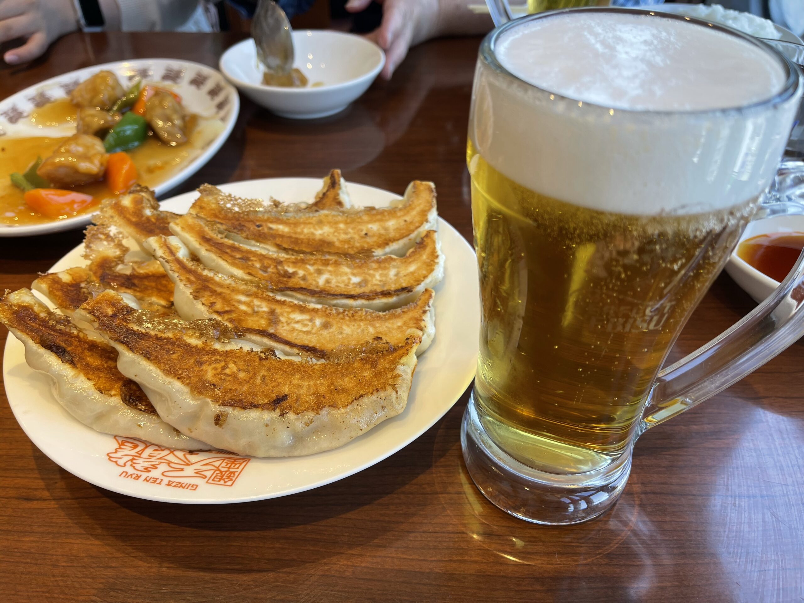 池袋 美味しい餃子とビールを楽しみに銀座天龍へ 期待が高かっただけに 評価は辛めに Party Hearty