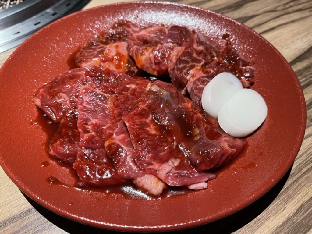 ハラミ 1,595円(税込)
写真は2人前