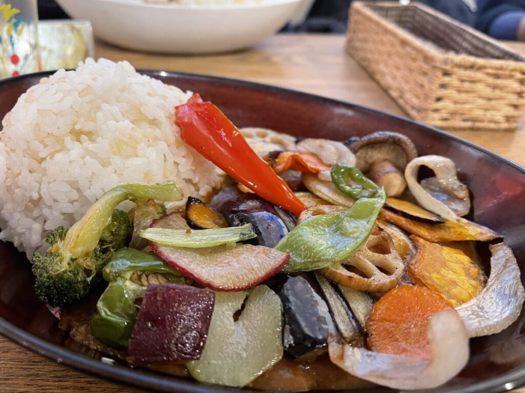 欧風CURRY 野菜牛すじ 1,300円