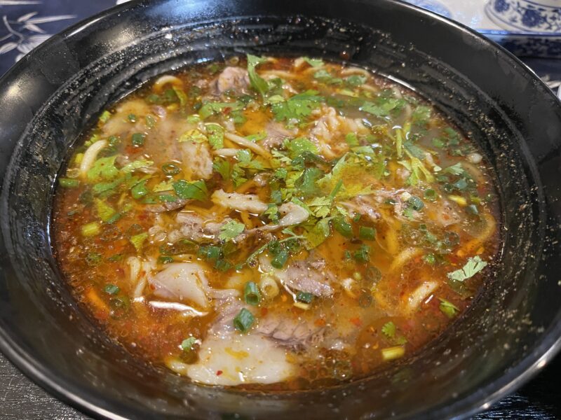 四川本場牛肉麻婆麺(丸麺) 1,550円