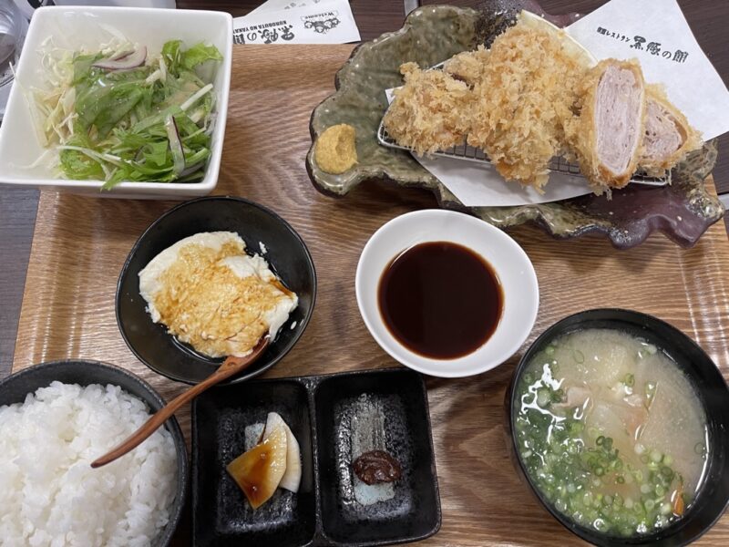 黒豚三味かつ定食 2,500円