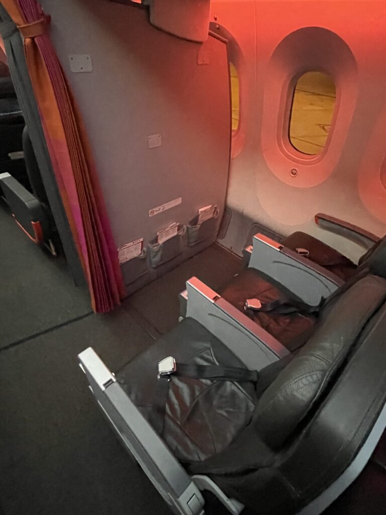 アップフロント・シート