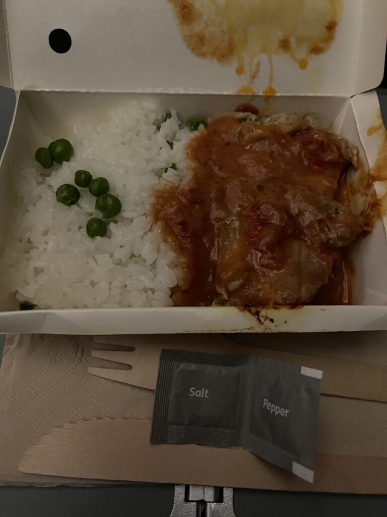 Butter chicken with steamed rice & peas