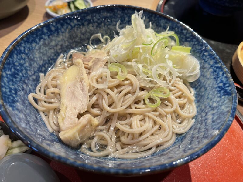 地鶏やの冷がけそば
