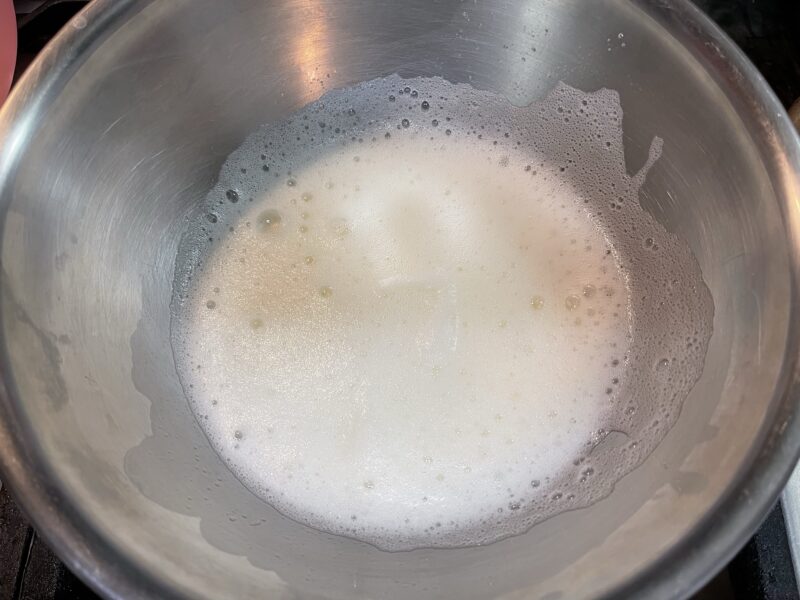 あわ立てた卵白